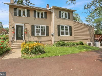 Property at 6 Perkiomen Ave, Spring Mount, PA
