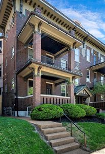 3548 Victor St APT 2W