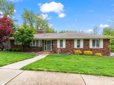 890 Roanoke Dr