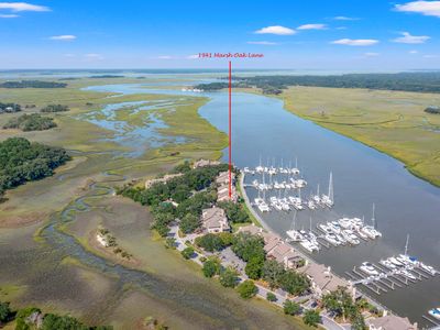 1941 Marsh Oak Ln
