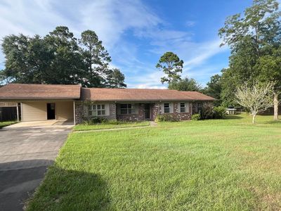Property at 203 Dahlia Dr, Andalusia, AL