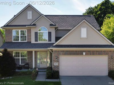 28323 Oakmonte Cir W
