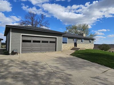 4065 Labarge Rd