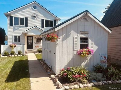 3274 Lakeview Dr