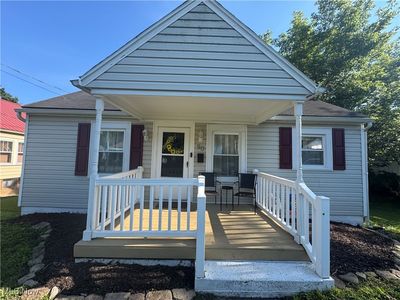 90 E King St
