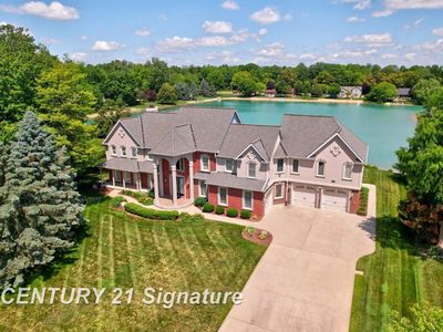 11372 Lake Circle Dr