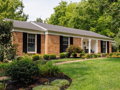 100 Fieldstone Dr
