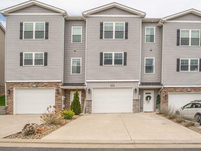2060 Mountain Ash Ln