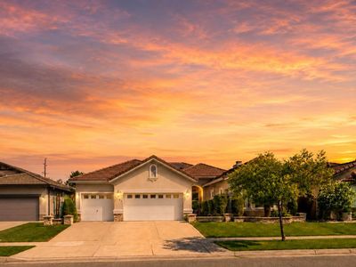 1651 Rio Vista Way