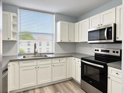 9 WILLOWBROOK Lane #208