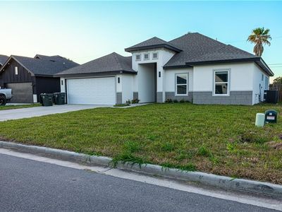 Property at 204 N Brooks Cir, La Feria, TX