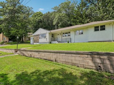 33 Lotz Ave