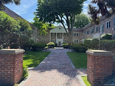 43 N Forest Avenue #G3