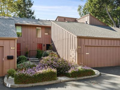 21 Prairie Falcon Drive
