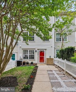 13840 Crosstie Dr