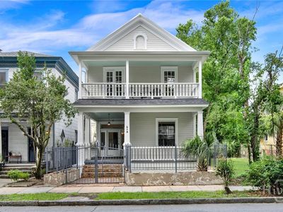 513 W 37th Street