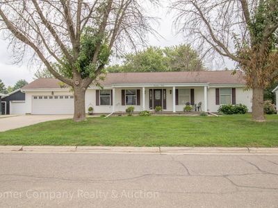 Property at 1430 Birch St, Hull, IA