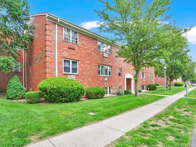 272 Regency Park Dr #272