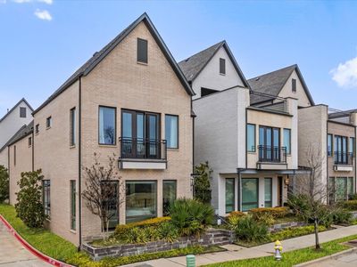 3441 Foxboro Dr