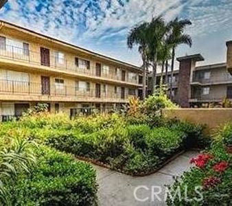 8505 Columbus Ave Unit 111