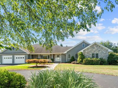 16 Sandy Pond Ln