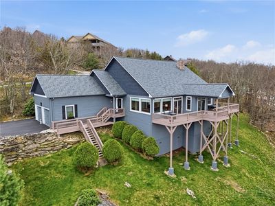 880 Algonquin Drive
