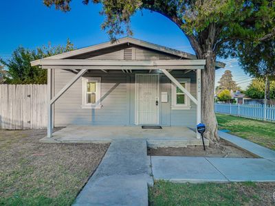 400 Cypress St