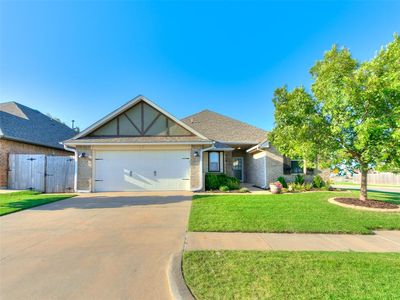 2932 NW 184th St