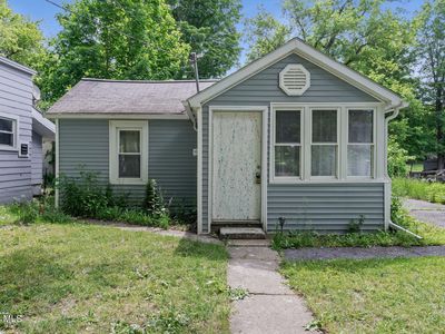 28 Lake Avenue