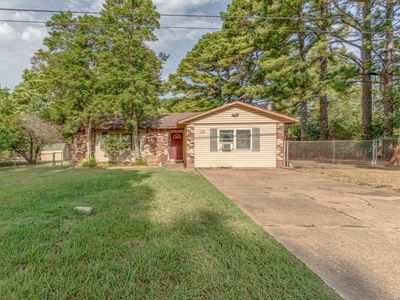 2115 Mitzi Ln