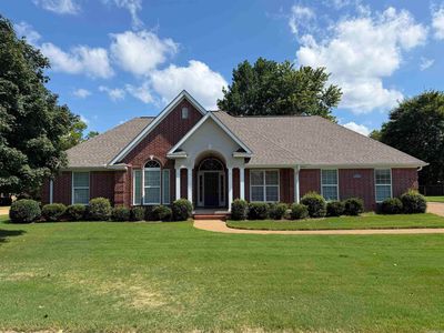 906 Eagle Bay Dr