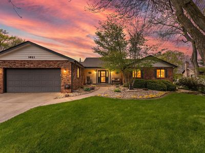 1821 Forest Ln