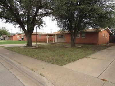 108 W Dengar Ave