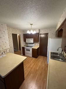 1890 Fox Ridge Dr APT B