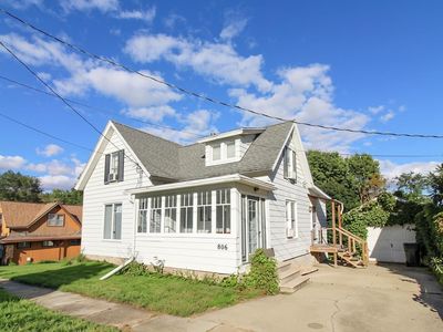 806 Bluff St