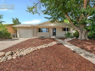 3809 Lancaster Dr