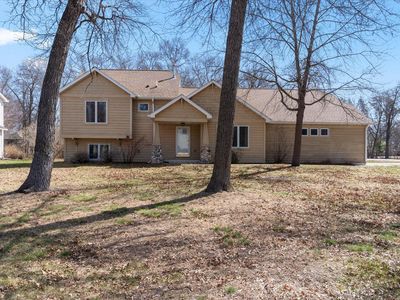 13910 Cherrywood Dr