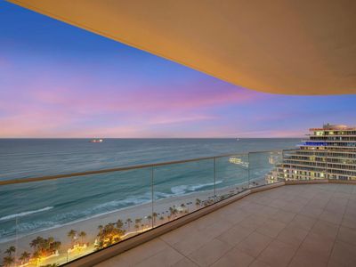 153 N Seabreeze Boulevard #2202-S