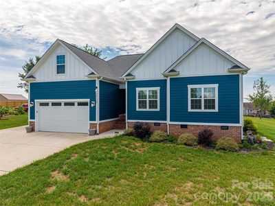 2725 Eagle Dr