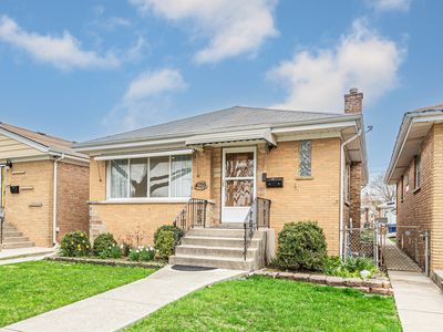 4729 N Odell Ave