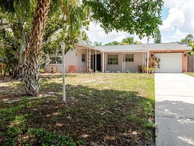 2032 W Ridge Dr