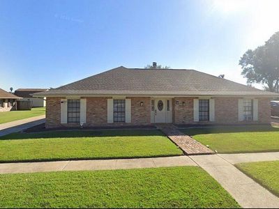 105 Renwick Dr