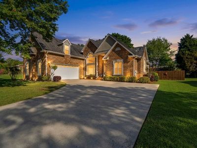 100 Constance Ct