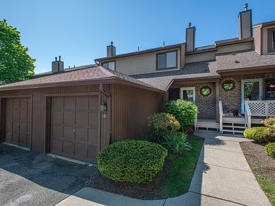 4 Ash Ln Unit 4