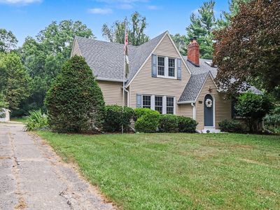 214 W Hamilton Ln