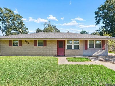 9301 Randall Dr