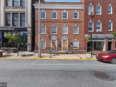 118 N George St