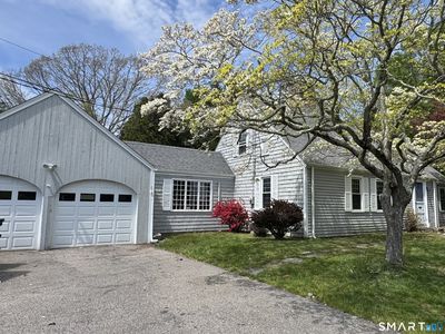 Property at 240 Great Neck Road, Waterford, CT