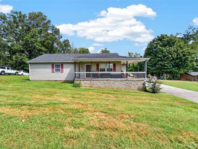 104 Bluegrass Dr