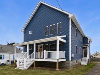 542 King Philip St